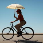 自転車で日傘は危ない？法律で禁止されているのか徹底解説