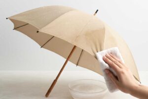 晴雨兼用傘に雨染みができる原因とは？落とし方や正しい対処法、再発を防ぐコツ